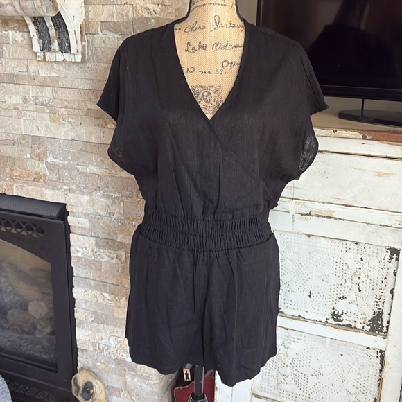 Mono B Pants - Mono B black elastic waist short sleeve vneck romper two pockets lined shorts